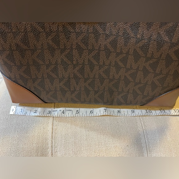 Michael Kors Purse - Picture 6 of 15